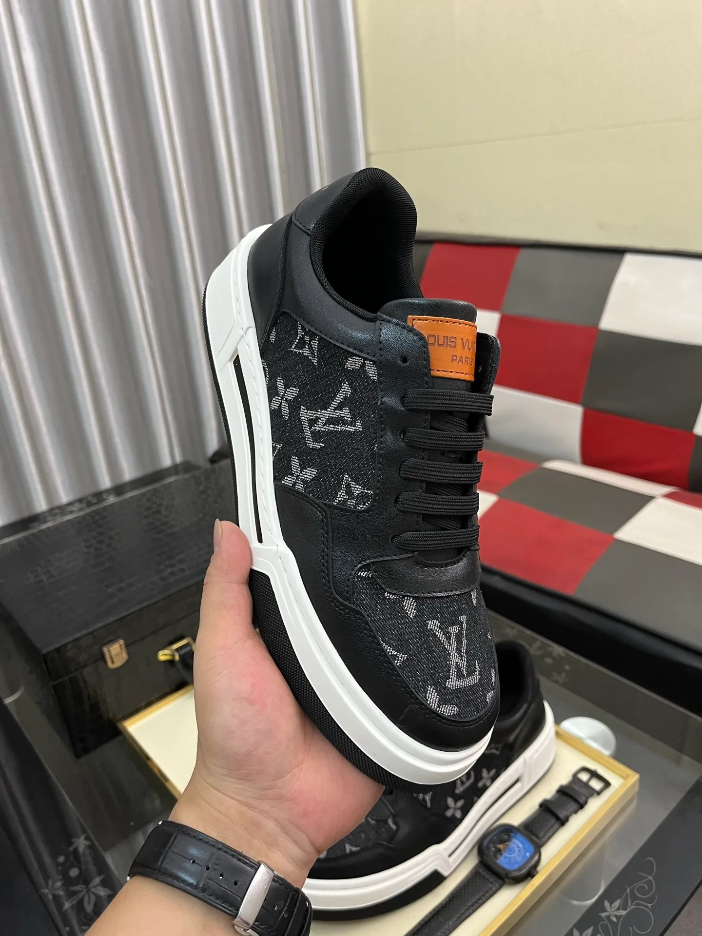 Men's Men's Shoes💰420⌚️⌚️《Lv*》The latest and most popular casual shoes, top brand [seduce] luxury~purchase, top~quality. [Strong] The upper is made of imported breathable cowhide with cloth material ➕ breathable sheepskin feet (•) and fine workmanship. Original personalized fashionable soft rubber wear-resistant outsole, size: 38-442️⃣colors available
